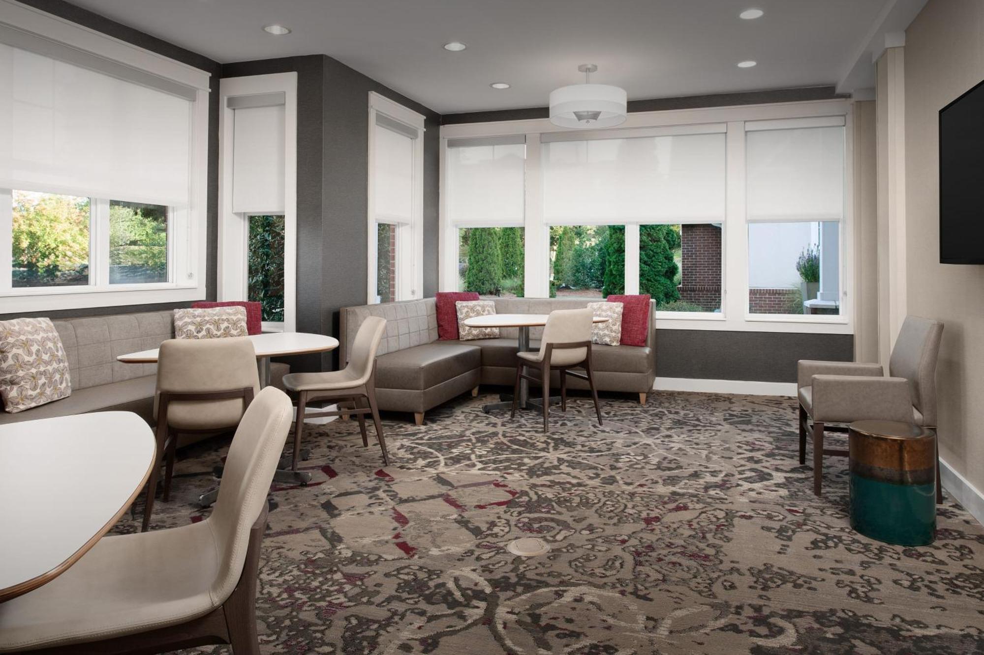 Residence Inn By Marriott Greensboro Airport Bagian luar foto
