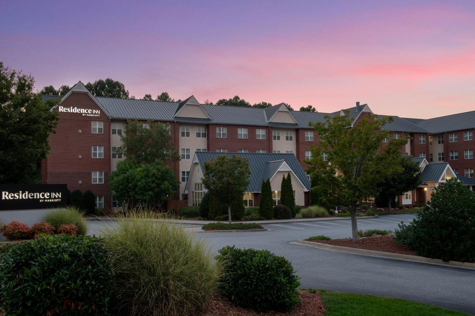 Residence Inn By Marriott Greensboro Airport Bagian luar foto