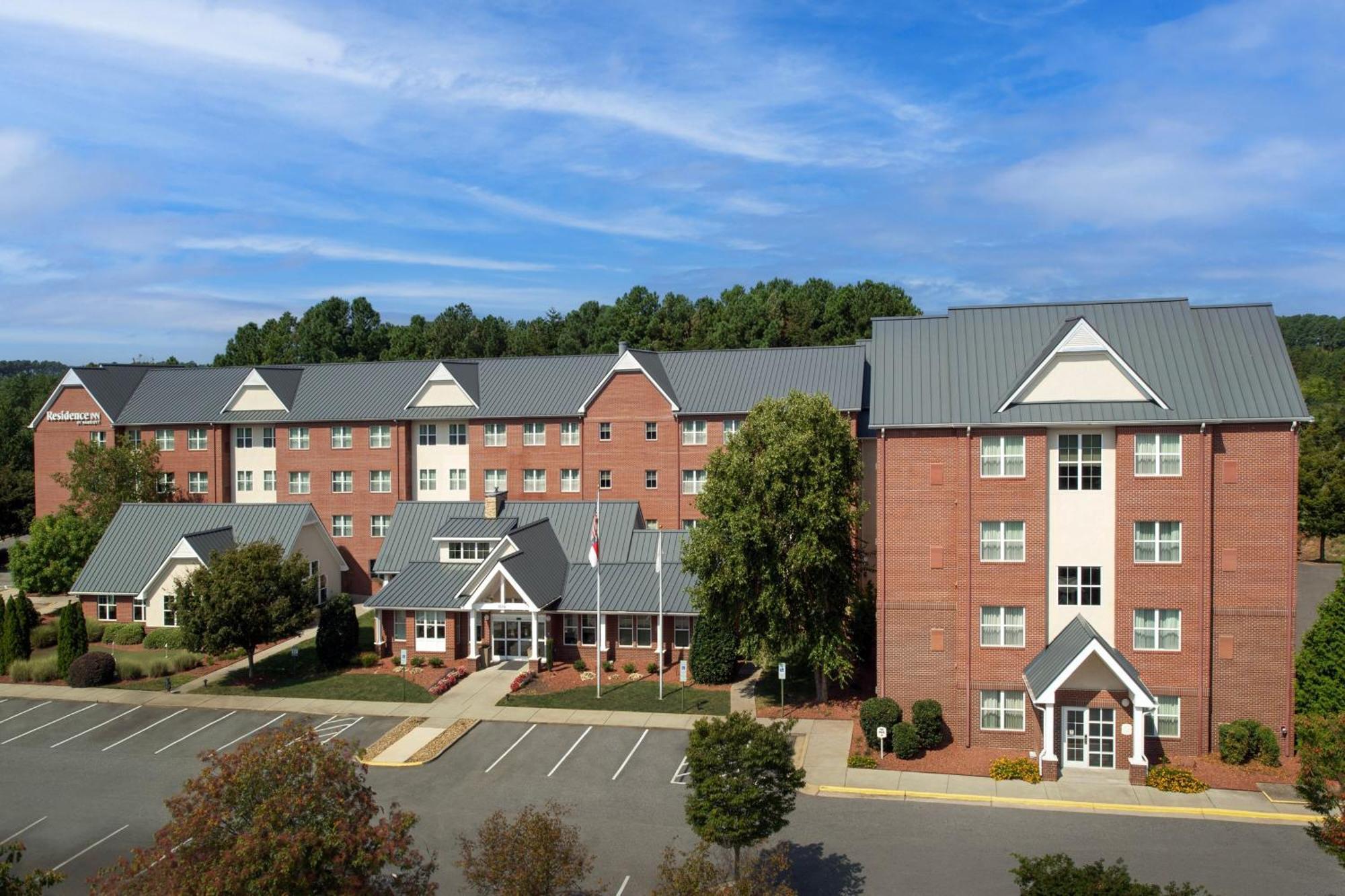 Residence Inn By Marriott Greensboro Airport Bagian luar foto
