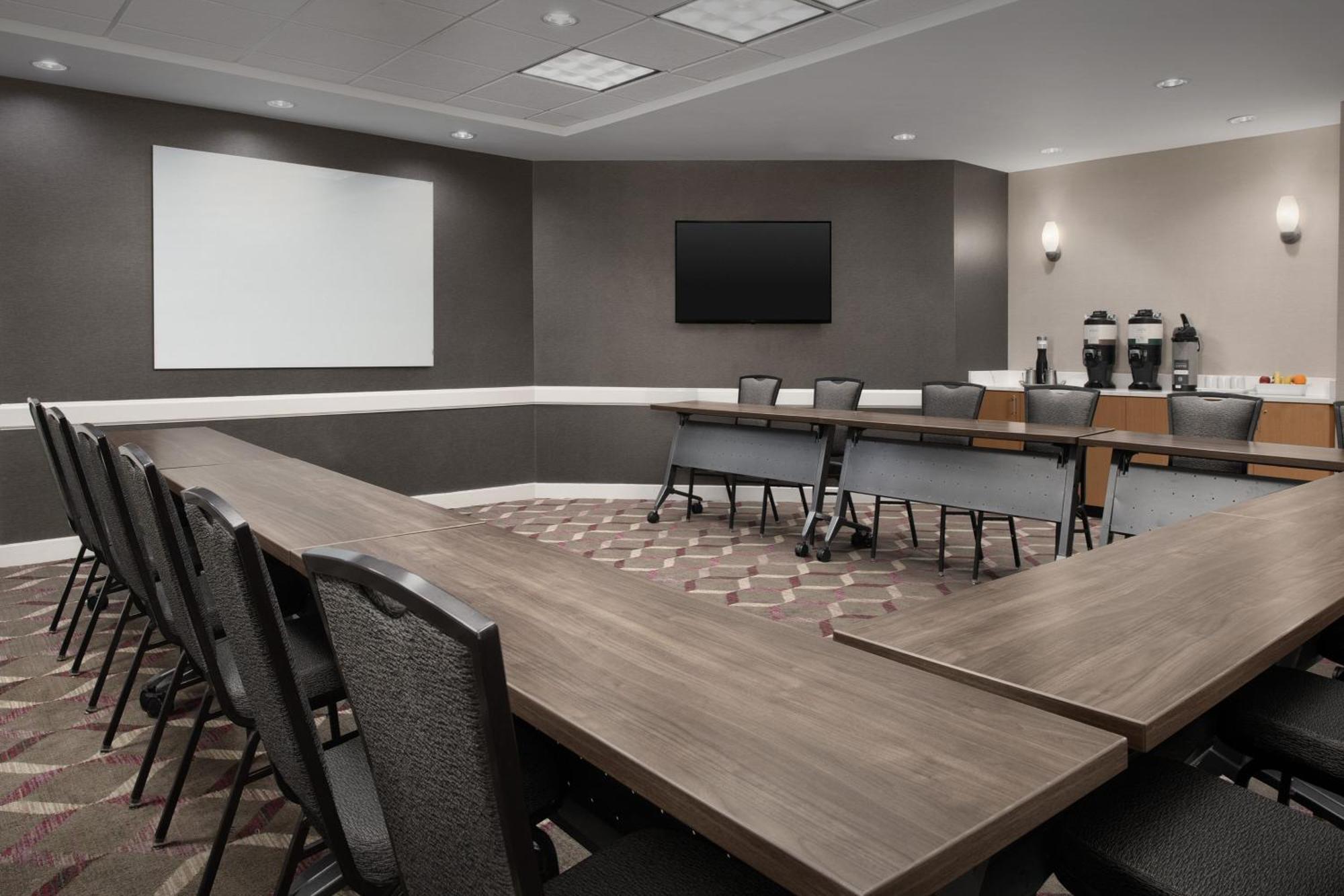 Residence Inn By Marriott Greensboro Airport Bagian luar foto
