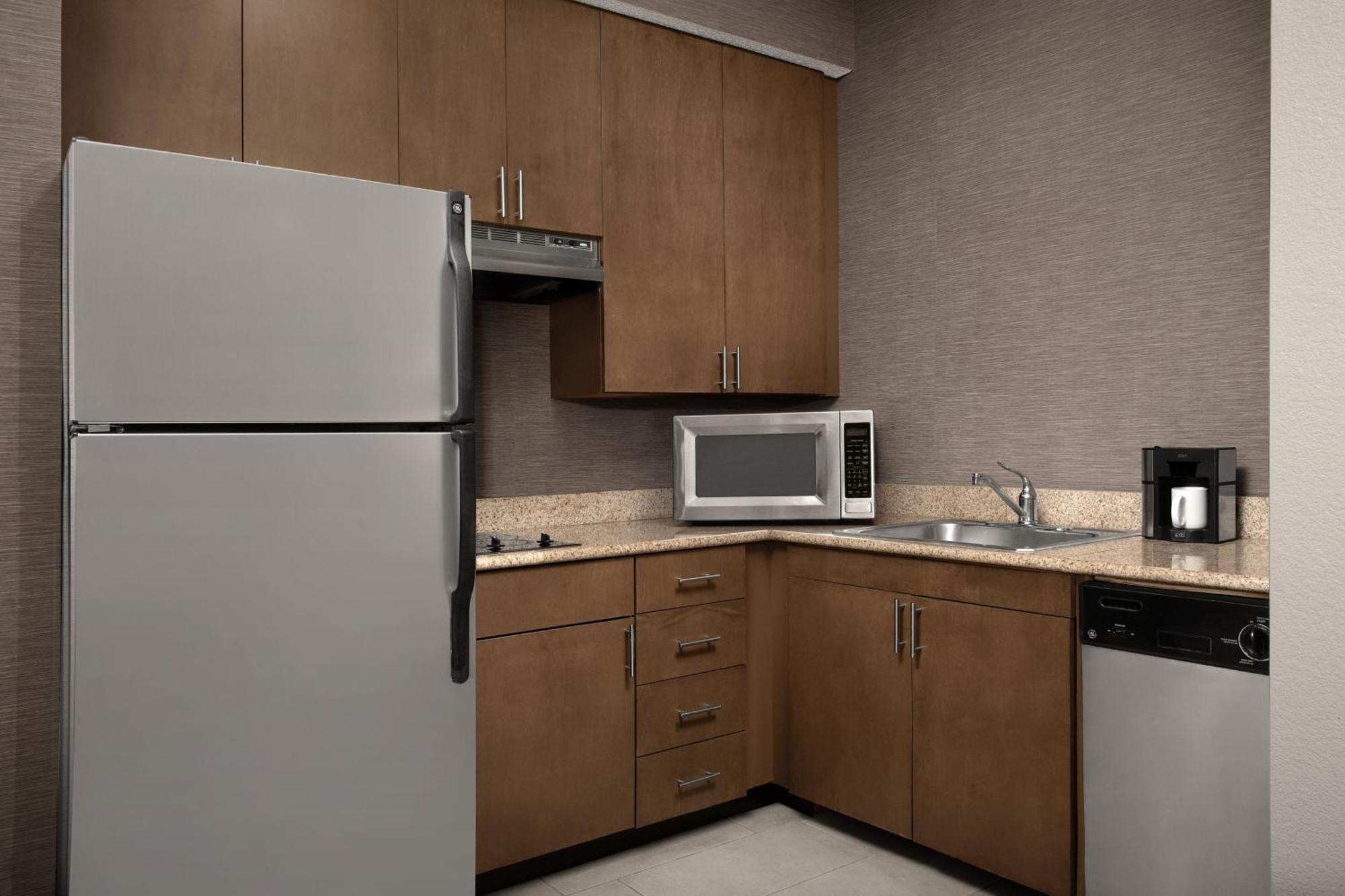Residence Inn By Marriott Greensboro Airport Bagian luar foto