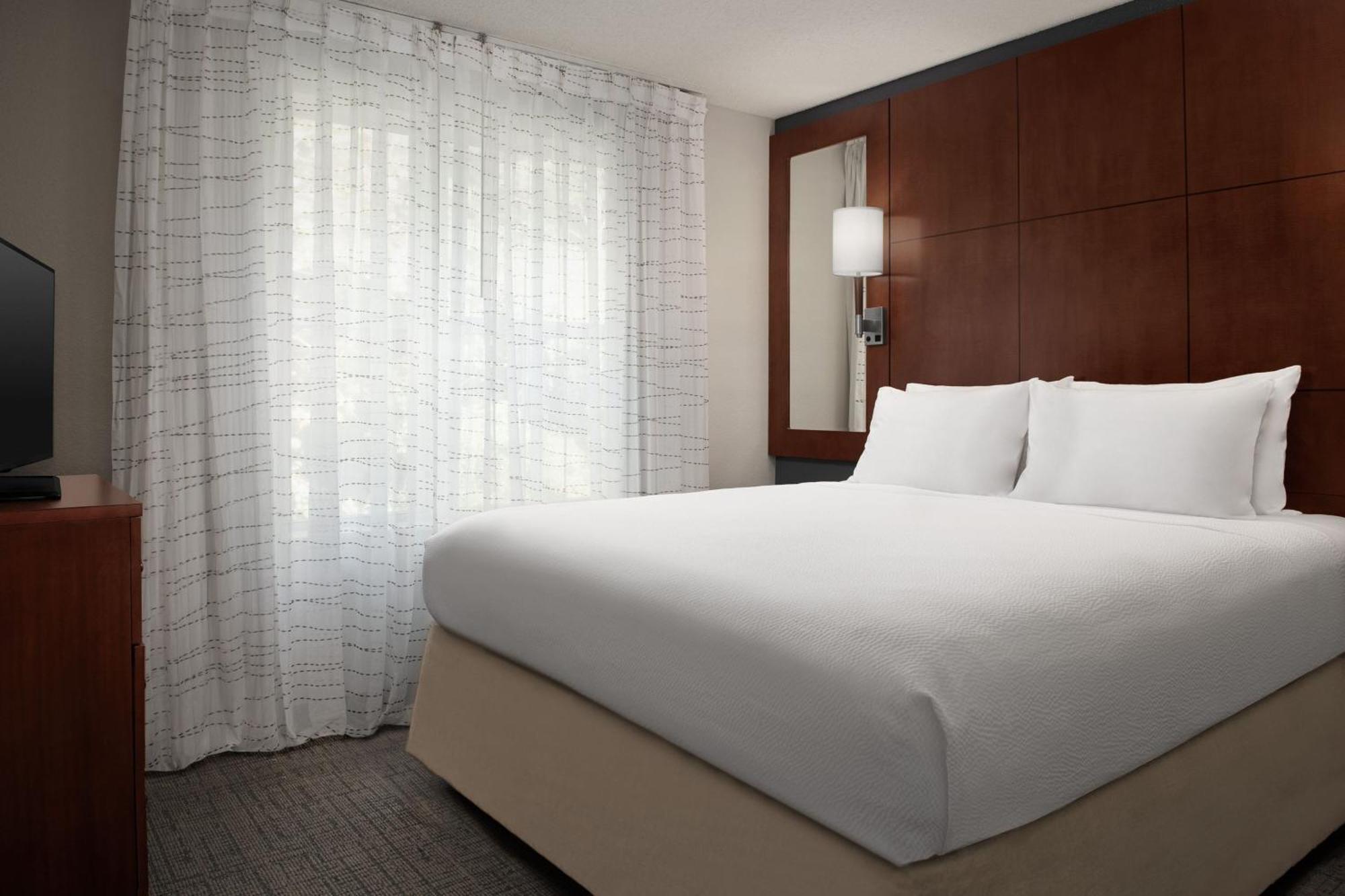 Residence Inn By Marriott Greensboro Airport Bagian luar foto