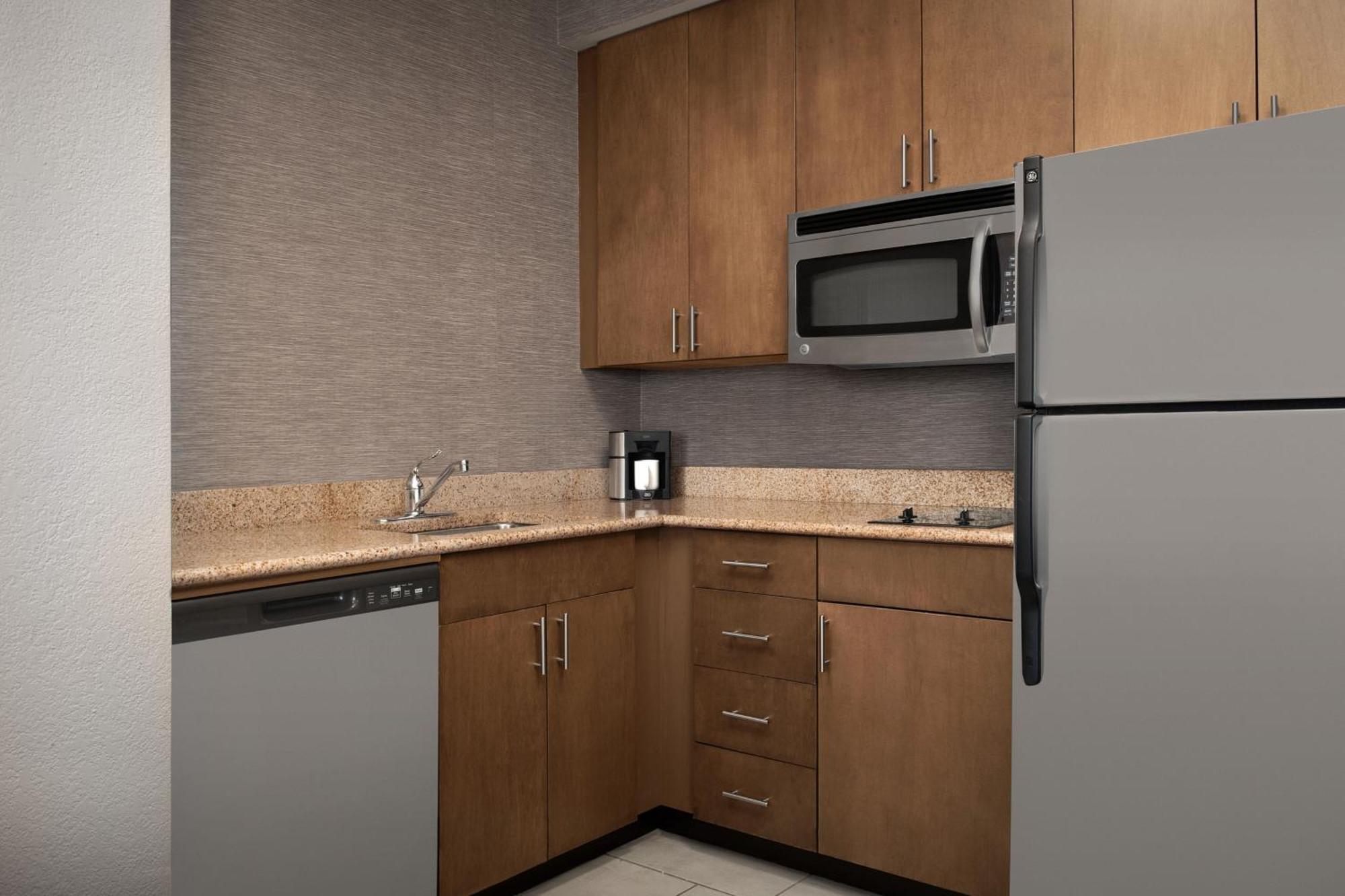 Residence Inn By Marriott Greensboro Airport Bagian luar foto