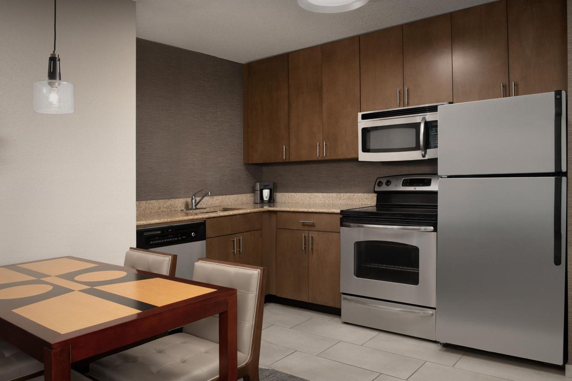 Residence Inn By Marriott Greensboro Airport Bagian luar foto