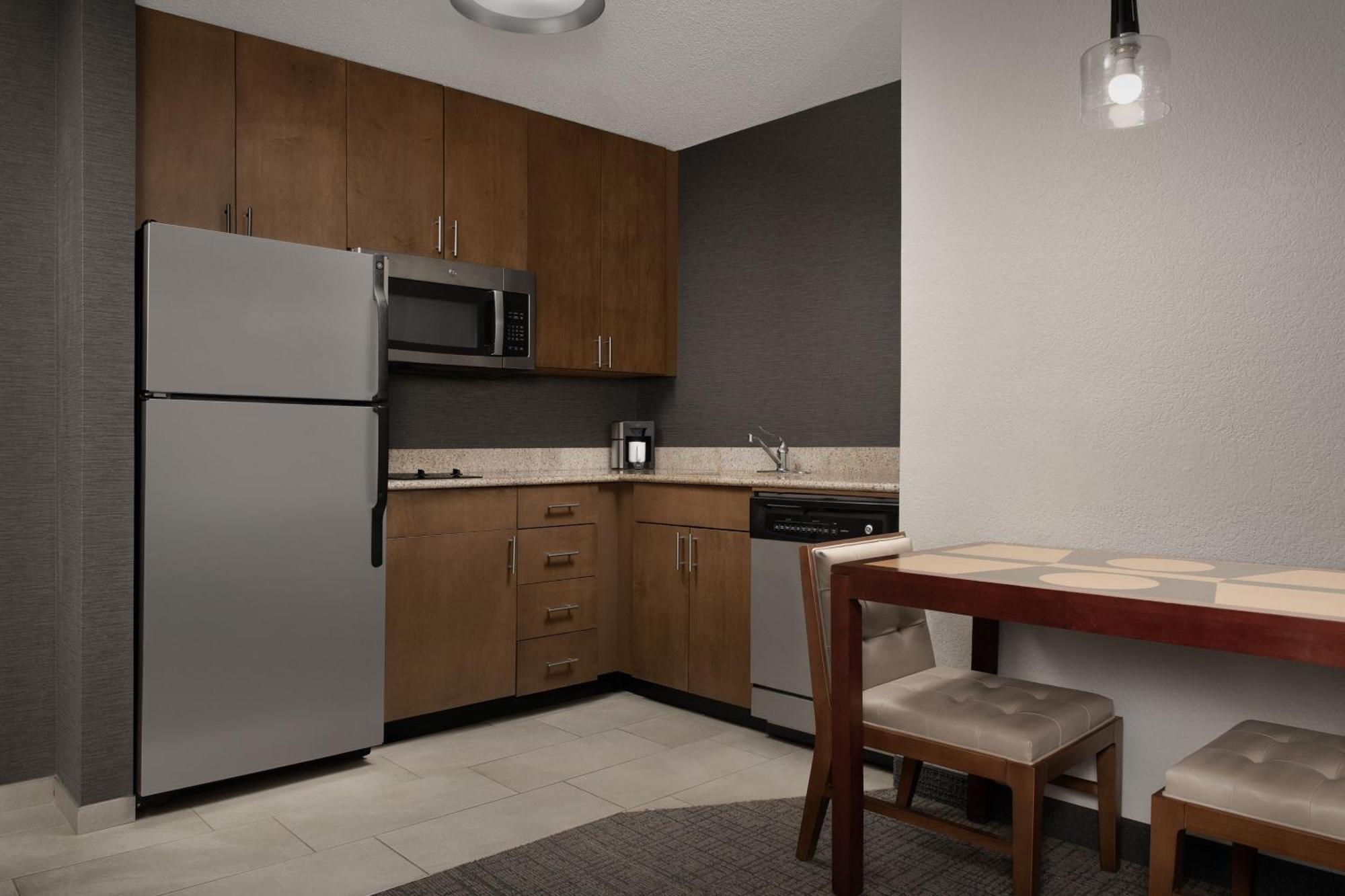 Residence Inn By Marriott Greensboro Airport Bagian luar foto