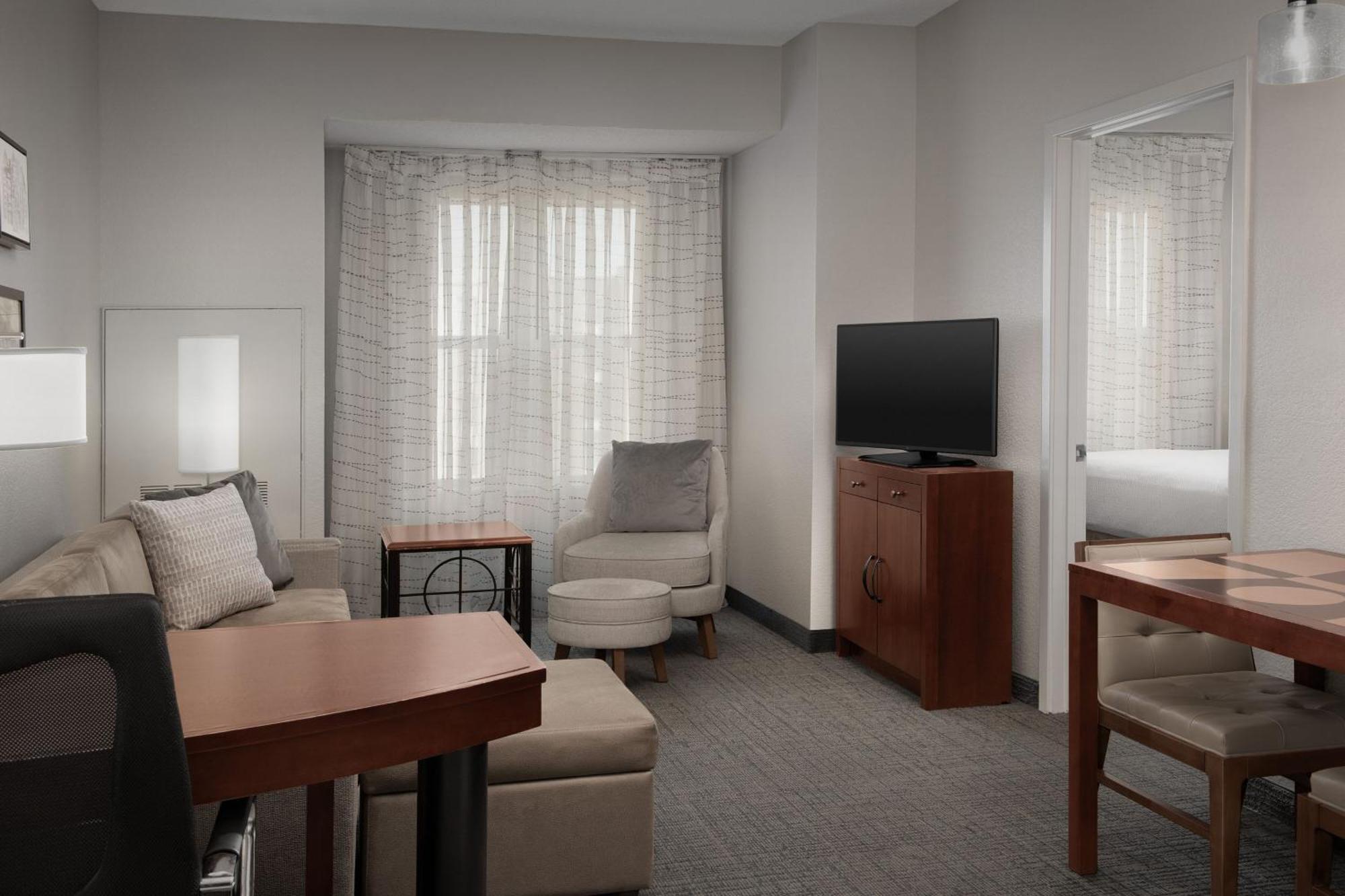 Residence Inn By Marriott Greensboro Airport Bagian luar foto