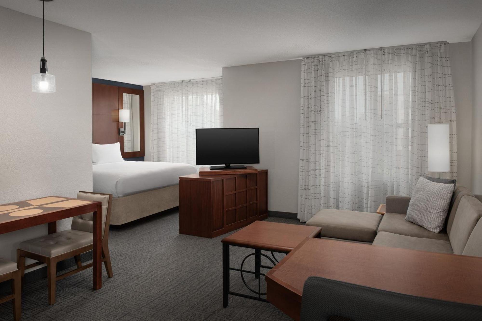 Residence Inn By Marriott Greensboro Airport Bagian luar foto
