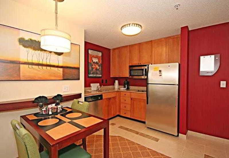 Residence Inn By Marriott Greensboro Airport Bagian luar foto